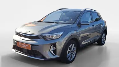 Cinza Usado 2024 Kia Stonic SUV | € 17.472 (Preço justo)