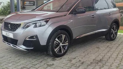Usado Peugeot 5008 GT-line 130 HP (95 kW) 2020 Cinza SUV