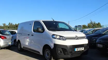 Usado Citroën Jumpy 102 HP (75 kW) 2019 Branco Monovolume