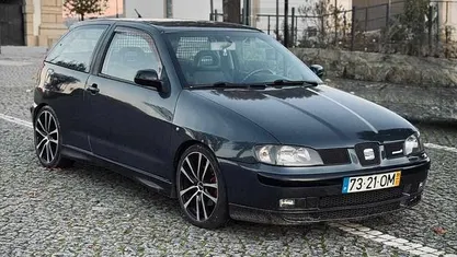 Cinza Usado 1999 Seat Ibiza Sport Citadino | € 3.500 (Bom preço)