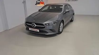Usado Mercedes CLA180 116 HP (85 kW) 2020 Cinzento Sedan