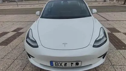 Usado 2019 Tesla Model 3 Standard Range Plus Sedan | € 22.000 (Bom preço)