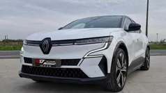 Branco Usado 2023 Renault Mégane Iconic Citadino | € 36.500 (Preço justo)