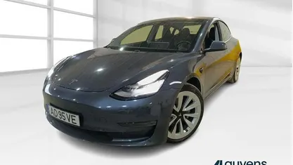 Cinza Usado 2020 Tesla Model 3 Sedan | € 28.600 (Preço justo)