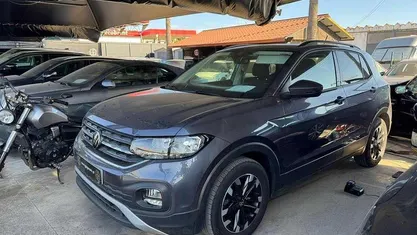 Usado VW T-Cross 95 HP (69 kW) 2023 Cinzento SUV