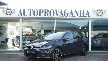 Cinza antracite Usado 2017 VW Golf VII Trendline Citadino | € 19.490 (Preço justo)