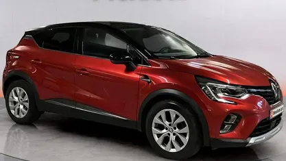 Usado Renault Captur Zen 91 HP (66 kW) 2022 Vermelho SUV