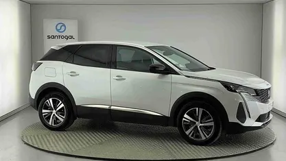 Usado Peugeot 3008 136 HP (100 kW) 2024 SUV