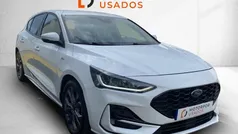 Branco Usado 2023 Ford Focus ST-Line | € 18.910 (Preço justo)