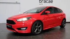 Vermelho Usado 2017 Ford Focus ST-Line Citadino | € 13.500 (Preço justo)