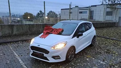 Branco Usado 2018 Ford Fiesta ST-Line Citadino | € 12.990 (Preço justo)