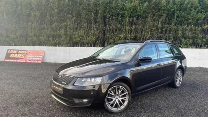 Preto Usado 2014 Skoda Octavia Carrinha | € 8.500 (Bom preço)