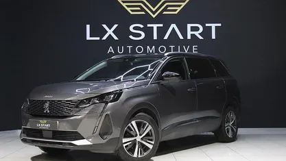 Usado Peugeot 5008 Allure 130 HP (95 kW) 2021 SUV