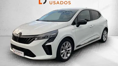 Cinza Usado 2024 Renault Clio V Evolution | € 16.990 (Preço justo)