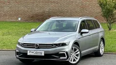 Cinzento Usado 2020 VW Passat GTE Carrinha | € 20.950 (Preço justo)