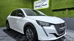Usado 2023 Peugeot e-208 Allure Citadino | € 22.950 (Preço justo)
