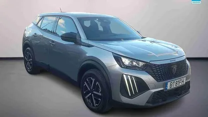 Usado Peugeot 2008 Style 102 HP (75 kW) 2025 SUV