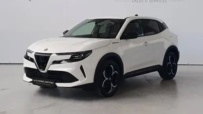 Usado Alfa Romeo Junior 136 HP (100 kW) 2025 SUV