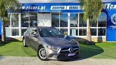 Cinzento Usado 2019 Mercedes A180 Business | € 23.980 (Preço justo)
