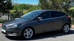 Cinza Usado 2016 Ford Focus Titanium Sedan | € 12.480 (Preço justo)