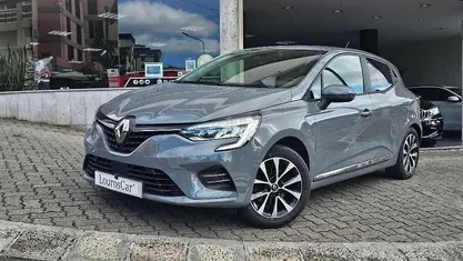 Cinzento Usado 2021 Renault Clio V Citadino | € 18.950 (Preço justo)