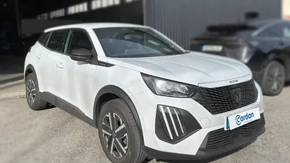 Usado Peugeot e-2008 Style 114 kW (156 HP) 2025 SUV