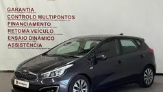 Cinza Usado 2018 Kia Ceed Turbo Sedan | € 14.950 (Preço justo)