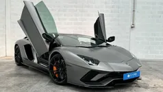 Cinza Usado 2021 Lamborghini Aventador Cabrios | € 680.000