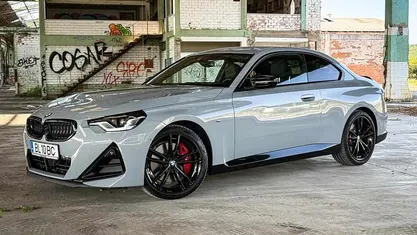 Cinzento Usado 2023 BMW M240 M Sport Coupé | € 65.000