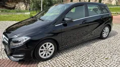 Usado 2018 Mercedes B180 Style Monovolume | € 18.990 (Preço justo)