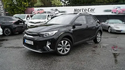 Usado 2022 Kia Stonic SUV | € 12.990 (Preço justo)