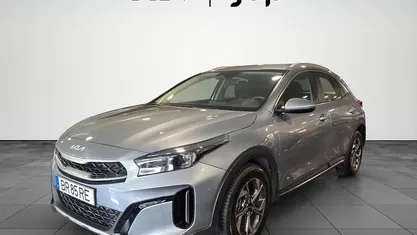Usado Kia XCeed 100 HP (73 kW) 2025 Cinza SUV