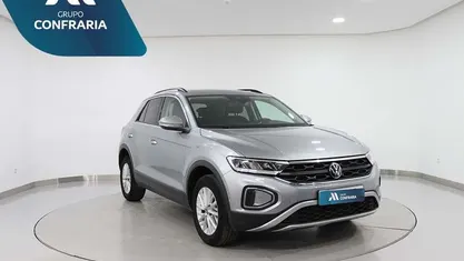 Cinzento Usado 2024 VW T-Roc SUV | € 23.380 (Preço justo)