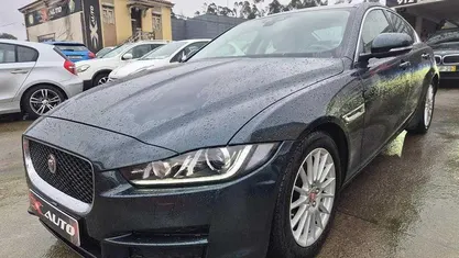 Cinza Usado 2016 Jaguar XE Prestige Sedan | € 11.500 (Super Preço)