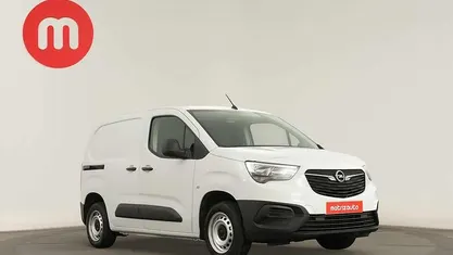 Branco Usado 2023 Opel Combo | € 17.499 (Preço justo)