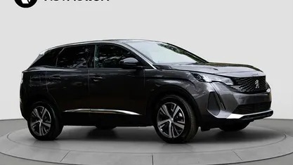 Usado Peugeot 3008 136 HP (100 kW) 2024 Cinzento SUV