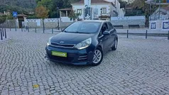 Cinzento Usado 2015 Kia Rio | € 8.950 (Bom preço)