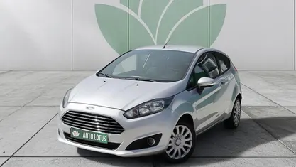 Cinzento Usado 2014 Ford Fiesta Citadino | € 7.970 (Preço justo)