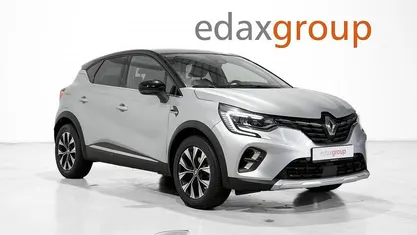 Cinzento Usado 2023 Renault Captur SUV | € 15.340 (Bom preço)