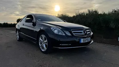 Preto Usado 2012 Mercedes E250 Coupé | € 18.900 (Preço justo)