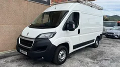 Branco Usado 2018 Peugeot Boxer Van | € 16.900 (Preço justo)