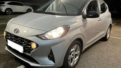 Cinzento Usado 2021 Hyundai i10 Citadino | € 14.990 (Preço justo)