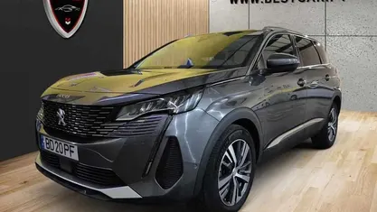 Cinzento Usado 2021 Peugeot 5008 Citadino | € 24.950 (Preço justo)