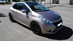 Cinzento Usado 2012 Peugeot 208 Citadino | € 8.900 (Preço justo)