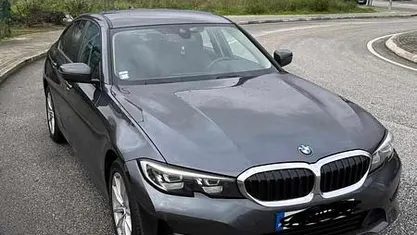 Cinzento Usado 2021 BMW 330 Sedan | € 26.000 (Super Preço)