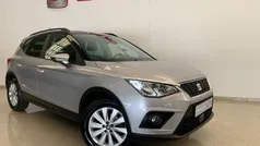 Cinza prata Usado 2019 Seat Arona Style SUV | € 18.900