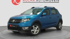 Azul Usado 2014 Dacia Sandero Prestige Citadino | € 8.899 (Preço justo)