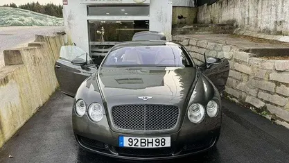Usado Bentley Continental 560 HP (411 kW) 2006
