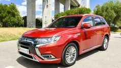 Vermelho Usado 2019 Mitsubishi Outlander P-HEV | € 22.450 (Super Preço)