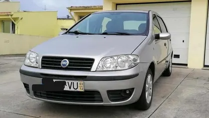 Usado 2003 Fiat Punto Citadino | € 1.490 (Bom preço)